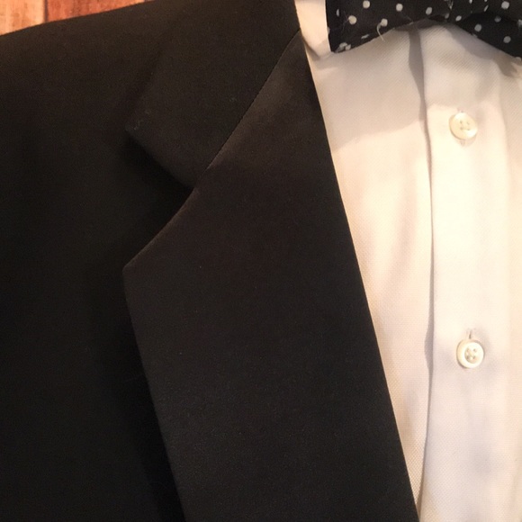 Neil Allyn Tuxedo Coat - Picture 5 of 17